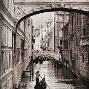 Venice-bridge-of-sighs