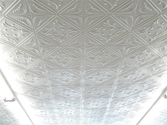 RM02 Polystyrene Ceiling Tiles installed on a home ceiling