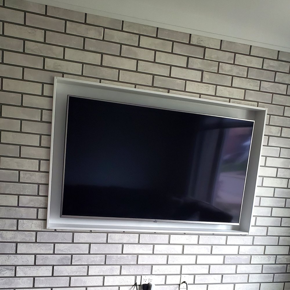 TalissaDecor Faux bricks white finish accent wall 1