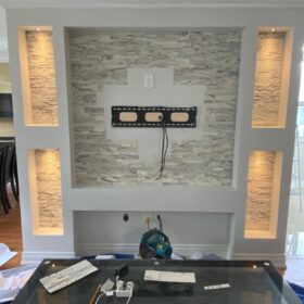 using stone veneer as feature wall toronto