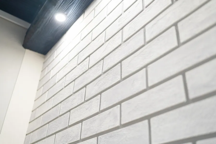 restaurant ambiance using faux brick