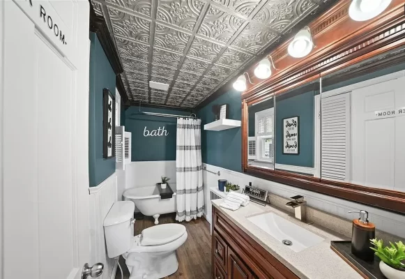 205BN Bathroom