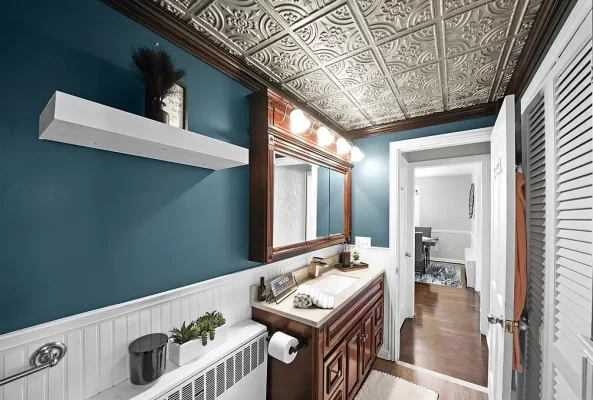 205BN Bathroom view