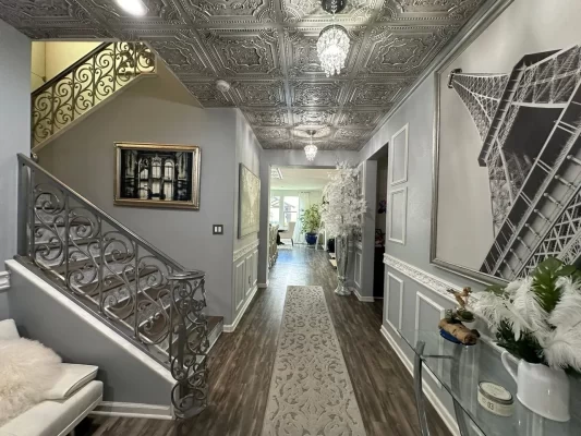 TD04 AS hallway